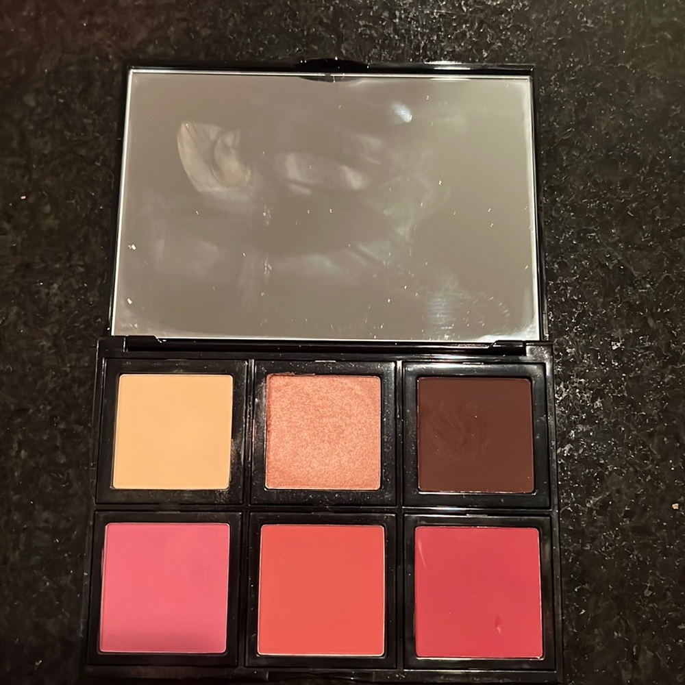 Bobbi brown eyeshadow and cheek palette